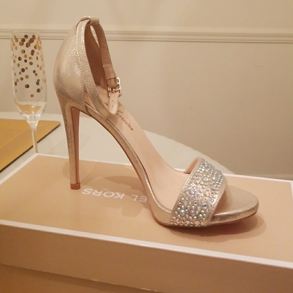 Pumps - Picture 3 of 4